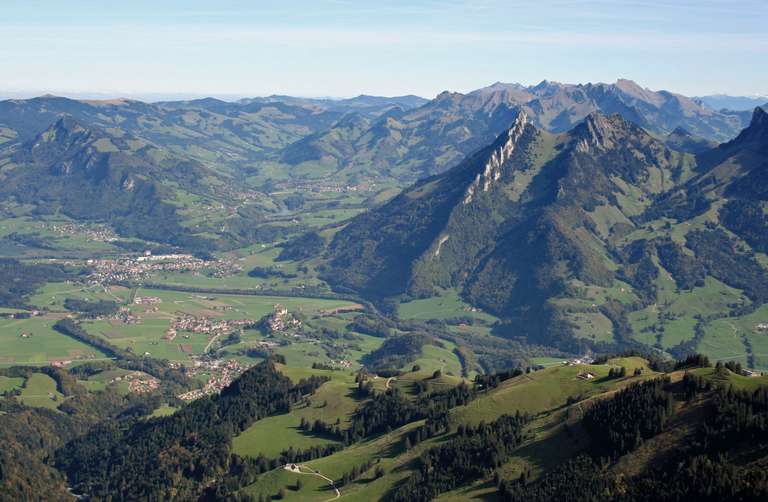 Gemeinde Gruyères und Dent de Broc (1.829), Freiburger Voralpen