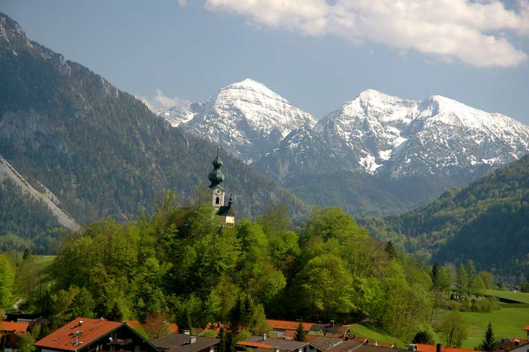 Ruhpolding mit Sonntagshorn (1.961m)