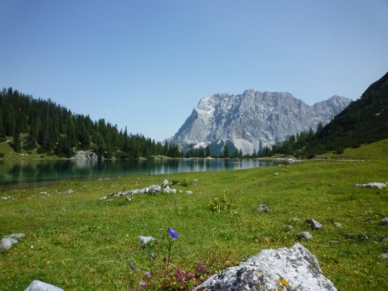 Seebensee mit Zugspitzmassiv