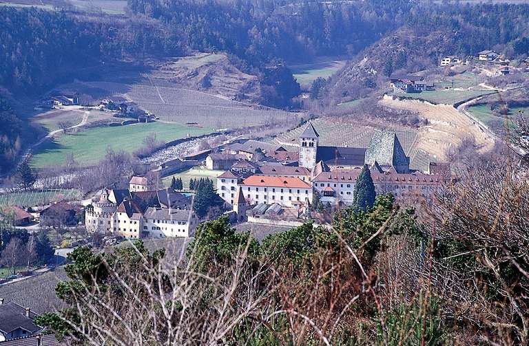 Kloster Neustift und Ortsteil Neustift, Vahrn