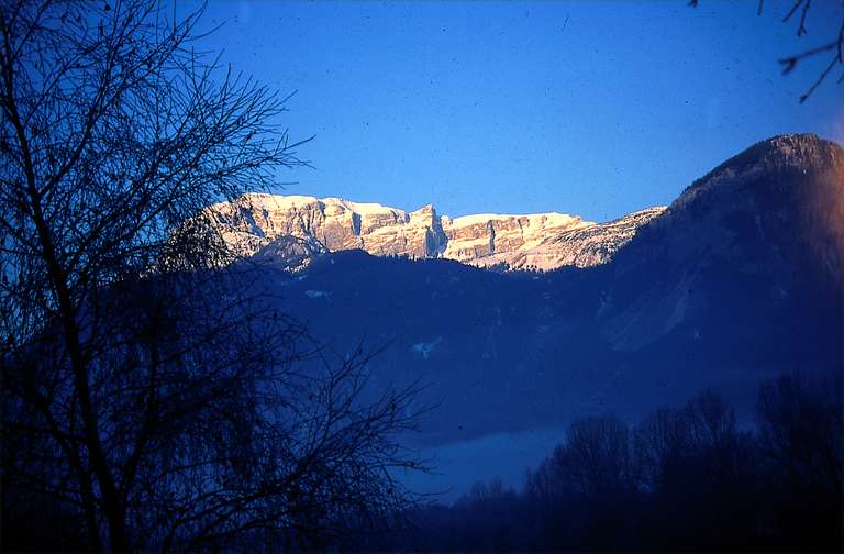 Blick auf das Sonnwendjoch mit Sagzahnspitze