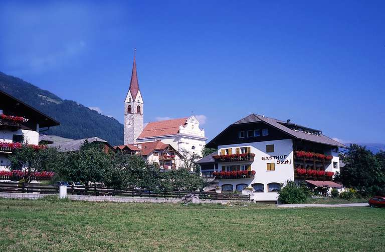 Falzes, Parrocchiale di S. Ciriaco