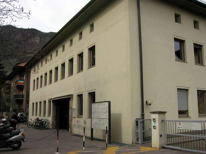 Landesbibliothek "Dr. Friedrich Tessmann", Bozen