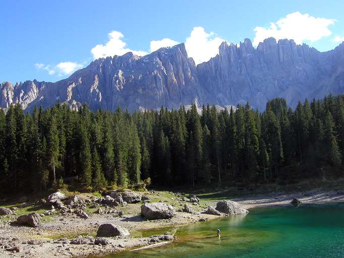 Karersee (1.520m) mit Latemargruppe