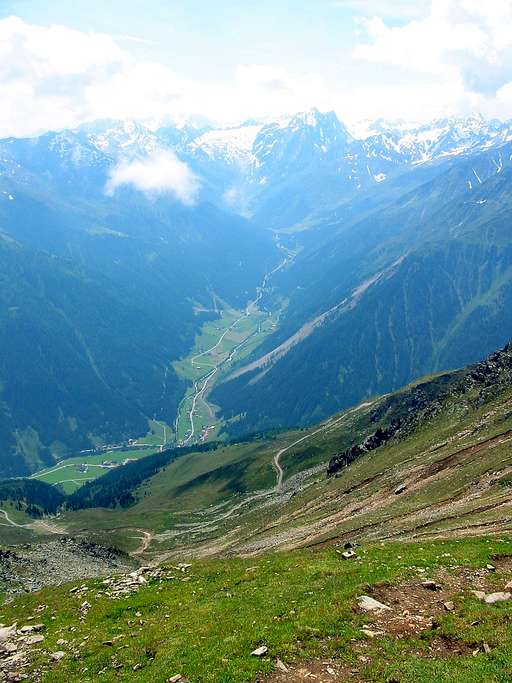 Lüsental mit Stubaier Alpen