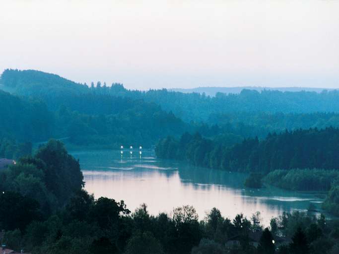 Bacino di sbarramento del fiume Isar presso Bad Toelz