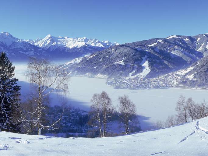 Zell am See mit Schmittenhöhe und Kitzsteinhorn