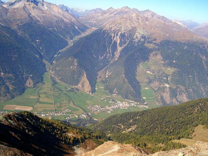 Blick vom Cavalatsch nach Taufers i.M.