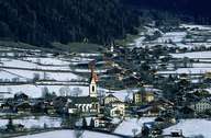 Oberlienz, con la frazione Oberdrum sullo sfondo (Foto: ORF, Landesstudio Tirol)