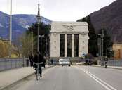 Foto: Il Monumento alla Vittoria, Bolzano (Tirol  Atlas)